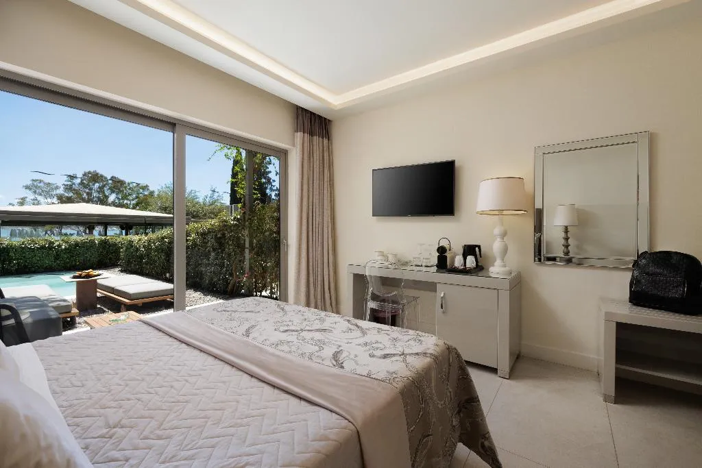 Double or Twin DELUXE GARDEN VIEW Room, Rodostamo Hotel & Spa, Corfu