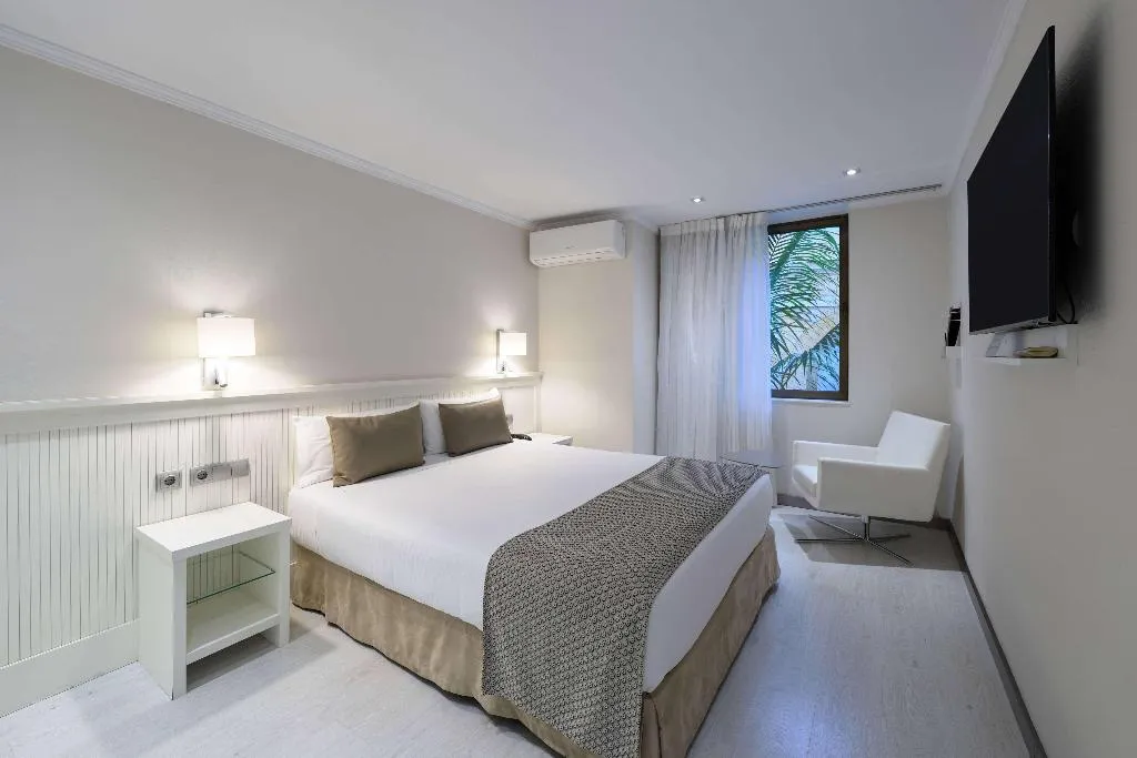 Room, Catalonia Roma, Barcelona