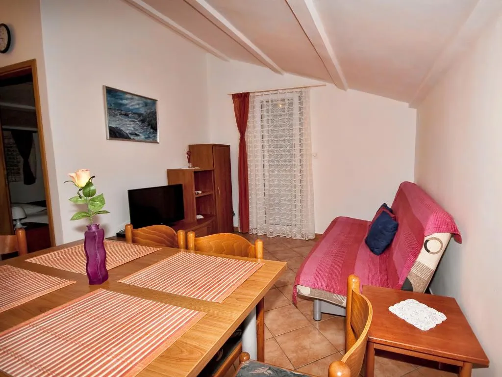 APARTMENT CAPACITY 5 Room, Apartments Snjezana, Istria