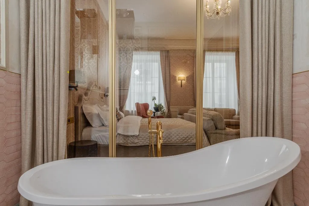 DOUBLE LUXURY Room, Hotel Unicus Palace Old Town - Destigo Hotels, Krakow