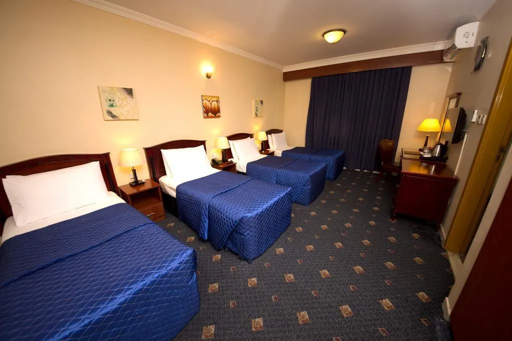 FAMILY ROOM CAPACITY 4 Room, Mount Royal Hotel, Dubai