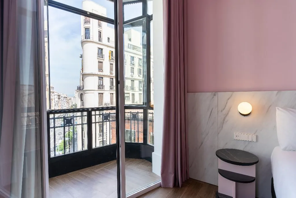 DOUBLE STANDARD Room, Ikonik Gran Vía, Madrid