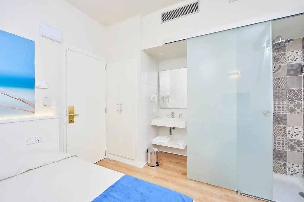 DOUBLE BASIC Room, El Cupido, Majorca