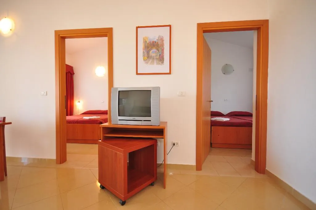 APARTMENT TWO BEDROOMS Room, Kazela Apartments, Istria