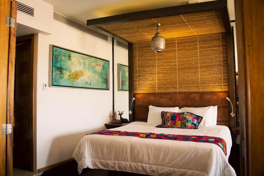 APARTMENT THREE BEDROOMS WITH PRIVATE POOL Room, Aldea Thai by oceanfront, Playa Del Carmen