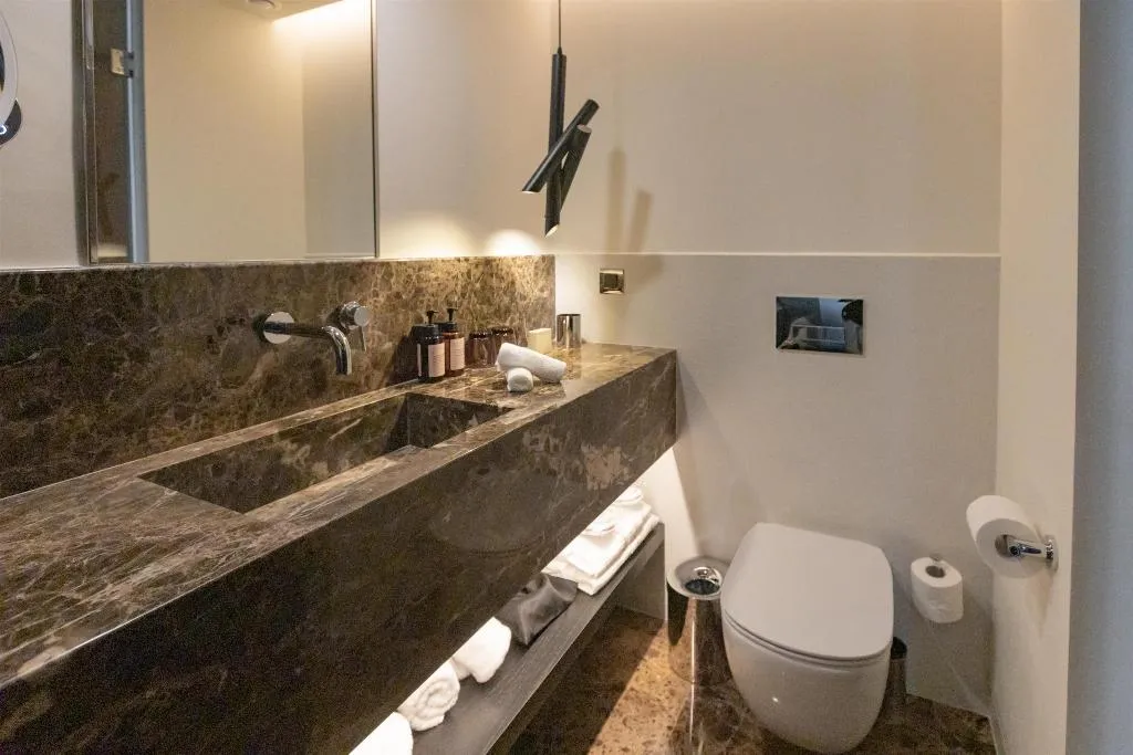 DOUBLE GUEST ROOM QUEEN BED Room, Adia Aluma Athens, Curio Collection, Athens