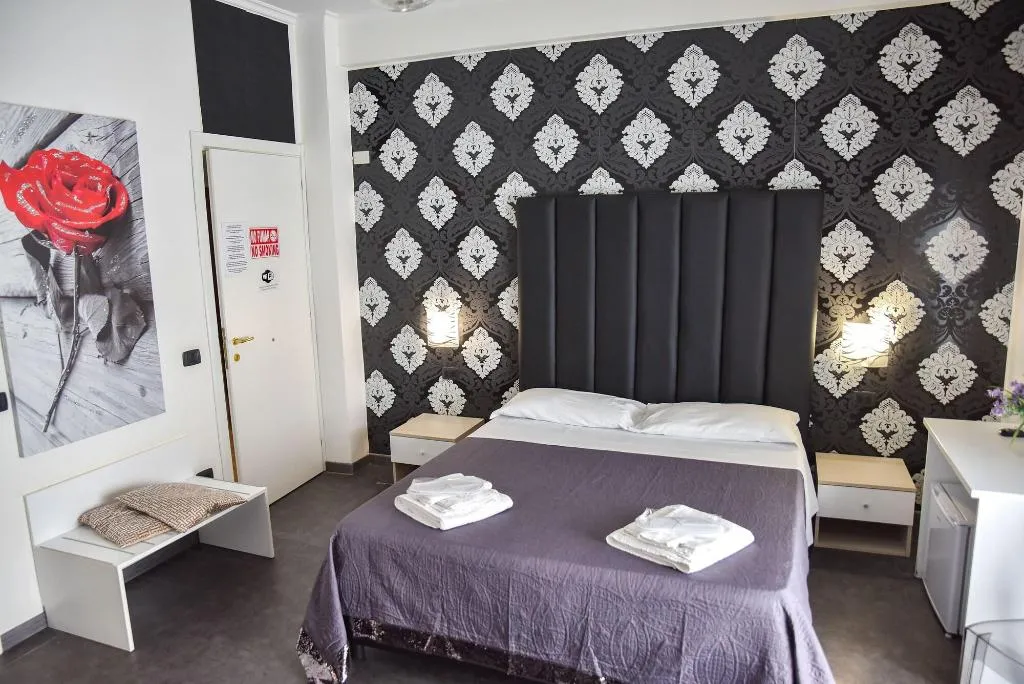 Room, Mirosa Bed And Breakfast, Naples