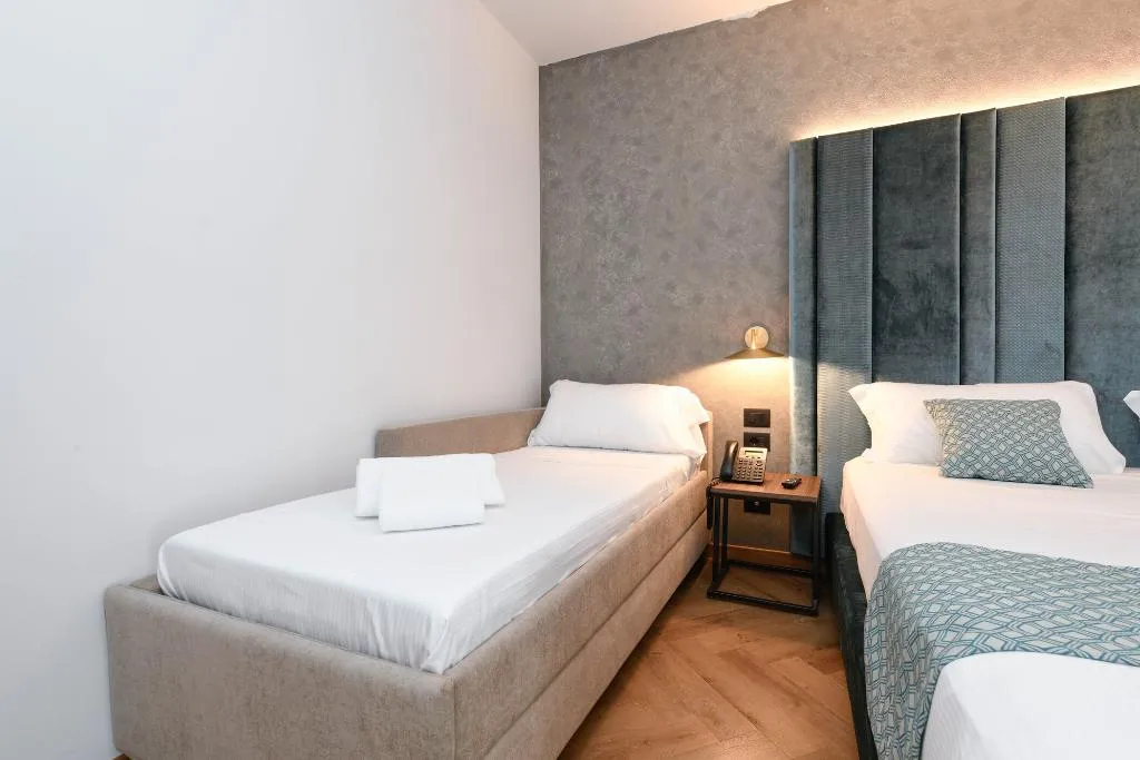 TRIPLE CLASSIC Room, Palazzo Santo Spirito, Milan