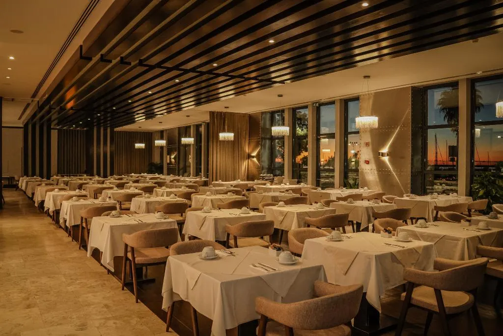 Restaurant, Real Marina Hotel & Spa, Algarve