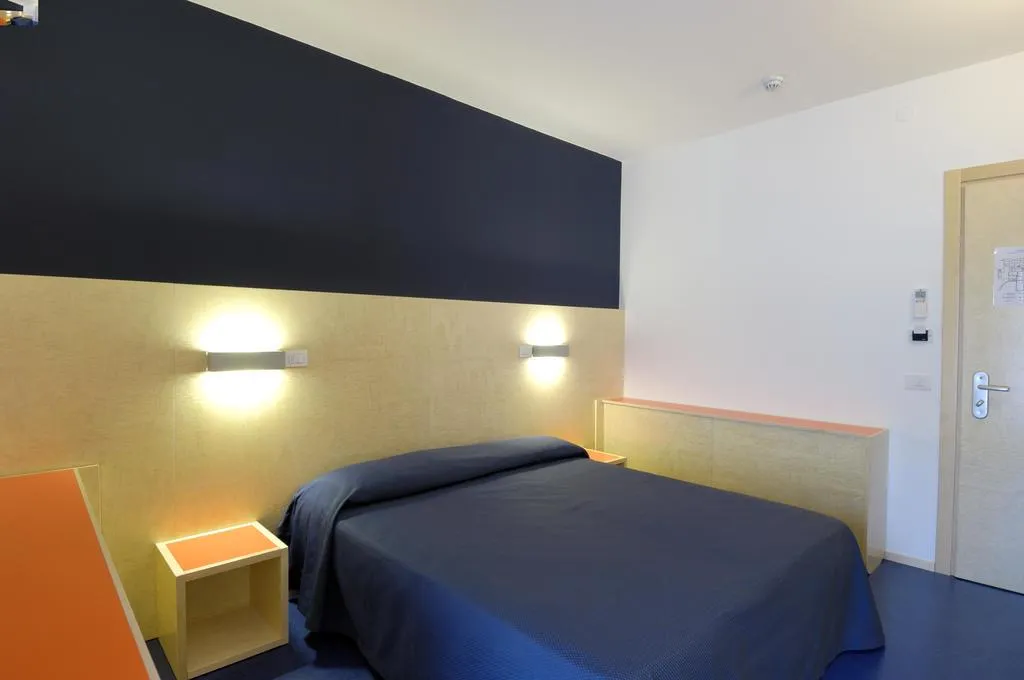 TRIPLE STANDARD Room, Hotel Firenze- Bibione, Venice