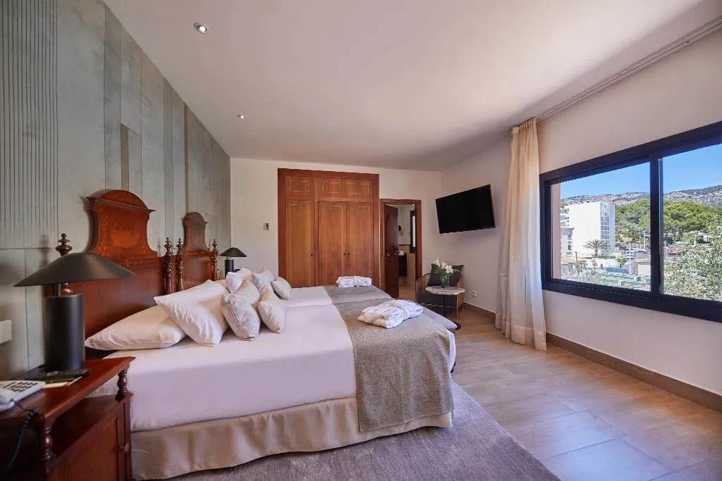 Room, Secrets Mallorca Villamil Resort & Spa Only Adults, Majorca