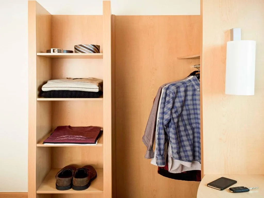 TRIPLE STANDARD Room, ibis Barcelona Santa Coloma, Barcelona