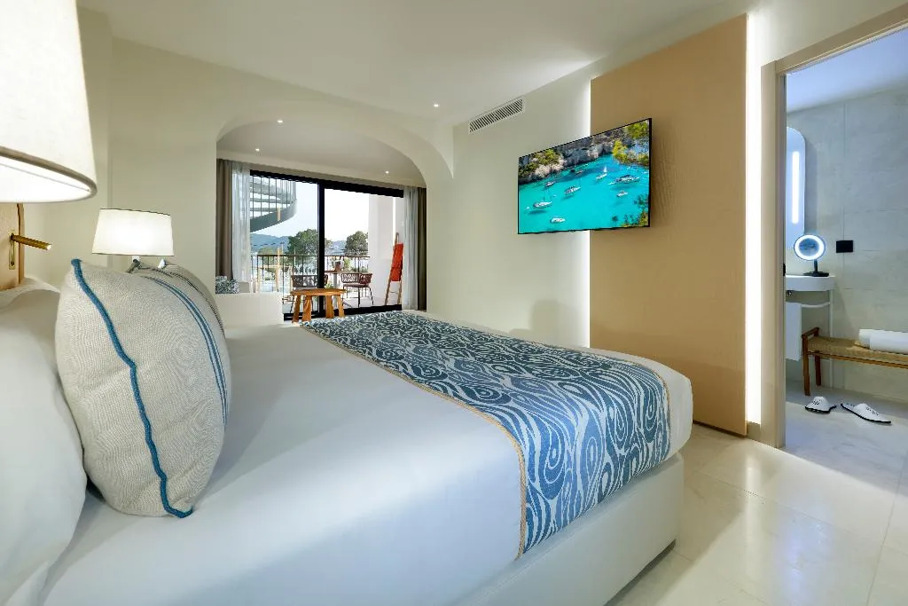JUNIOR SUITE WITH JACUZZI Room, TRS Ibiza Hotel, Ibiza