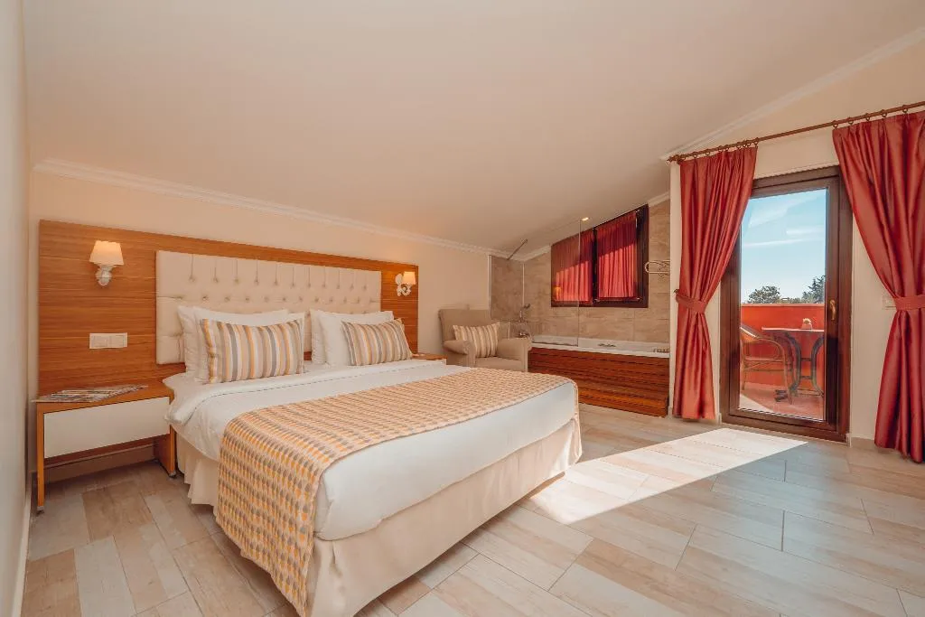DOUBLE WITH JACUZZI Room, Sundia By Liberty Suncity, Dalaman