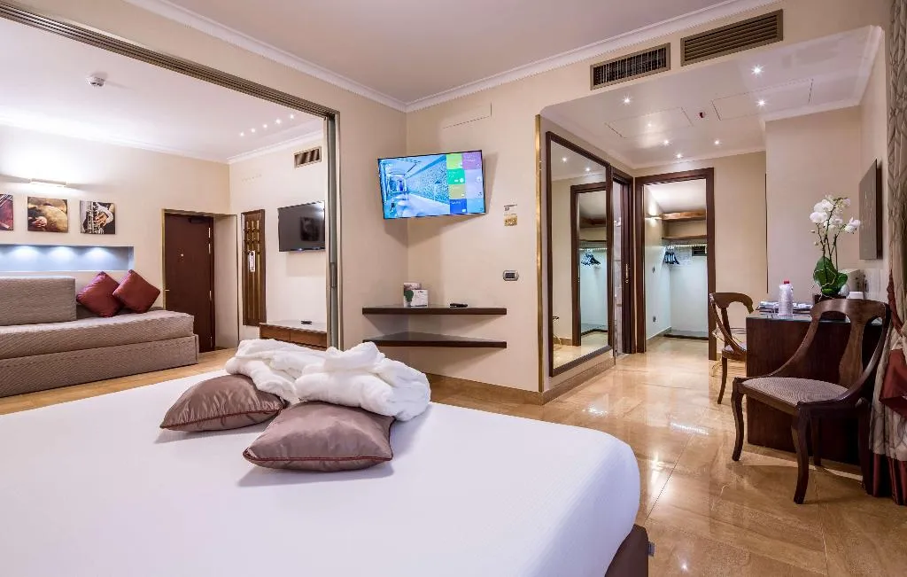 SUITE CAPACITY 4 Room, UNA HOTELS Galles Milano, Milan