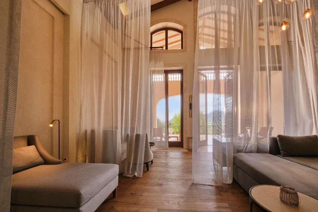 Sports and Entertainment, Cap Vermell Grand Hotel, Majorca
