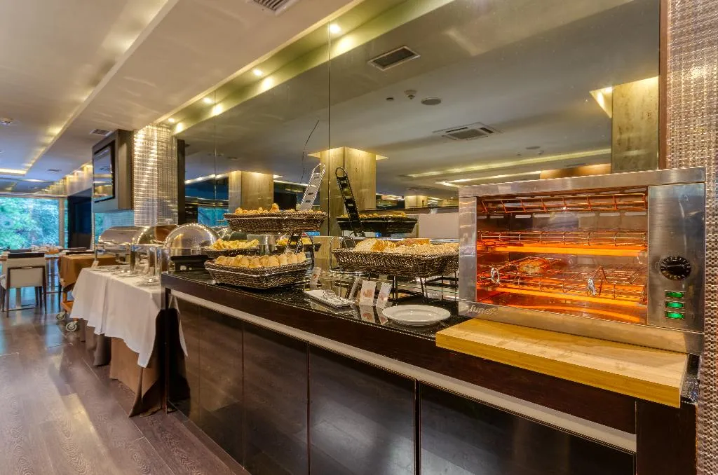 Restaurant, Turim Av Liberdade Hotel, Lisbon
