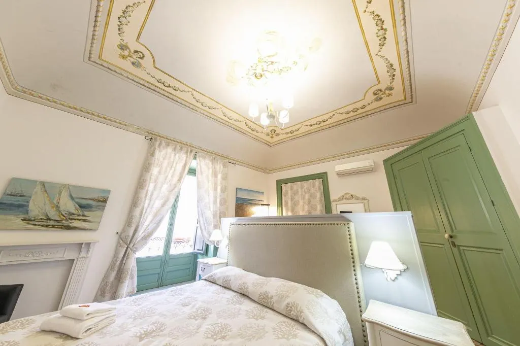 Room, Palazzo Villelmi, Palermo