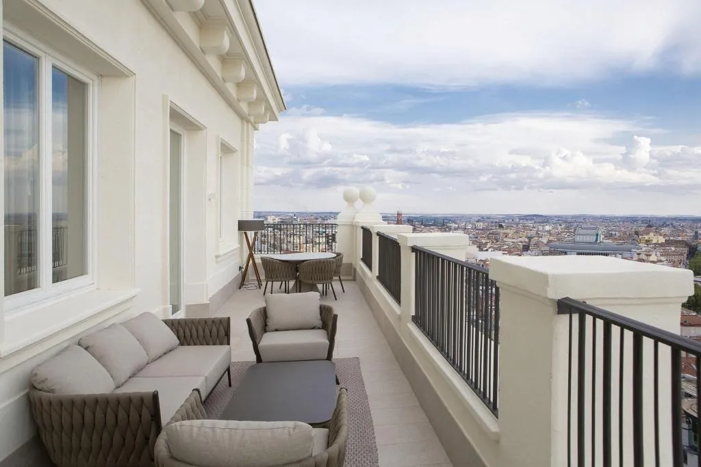 SUITE Presidential Room, Hotel Riu Plaza España, Madrid