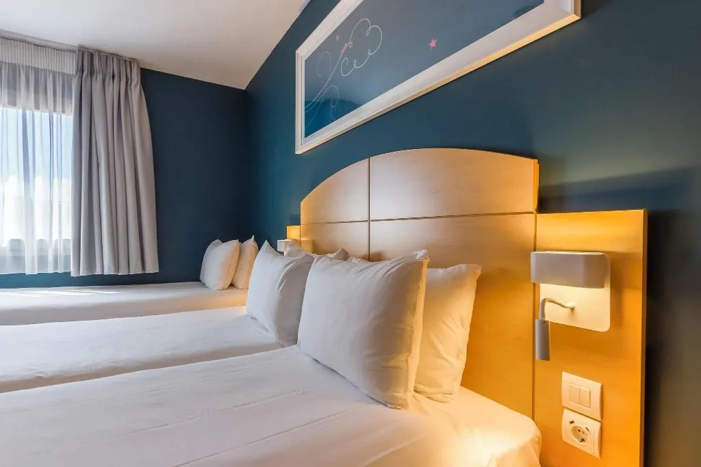 TRIPLE STANDARD Room, Travelodge Madrid Alcala de Henares, Madrid