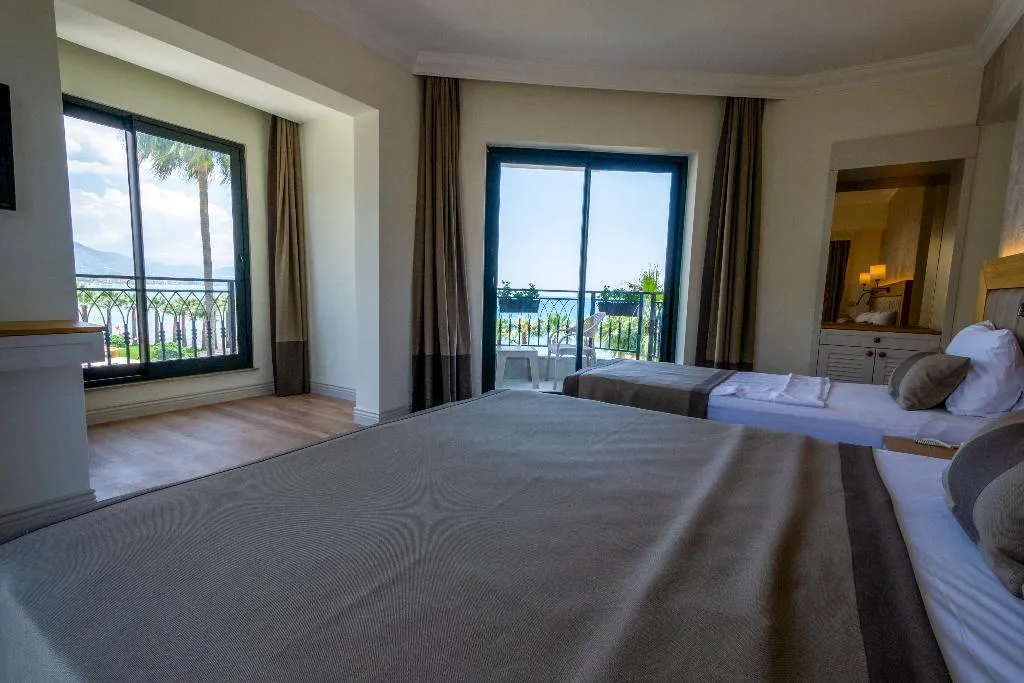 TRIPLE PREMIUM SUPERIOR Room, De Manor Boutique Adult Only +16  Age, Antalya
