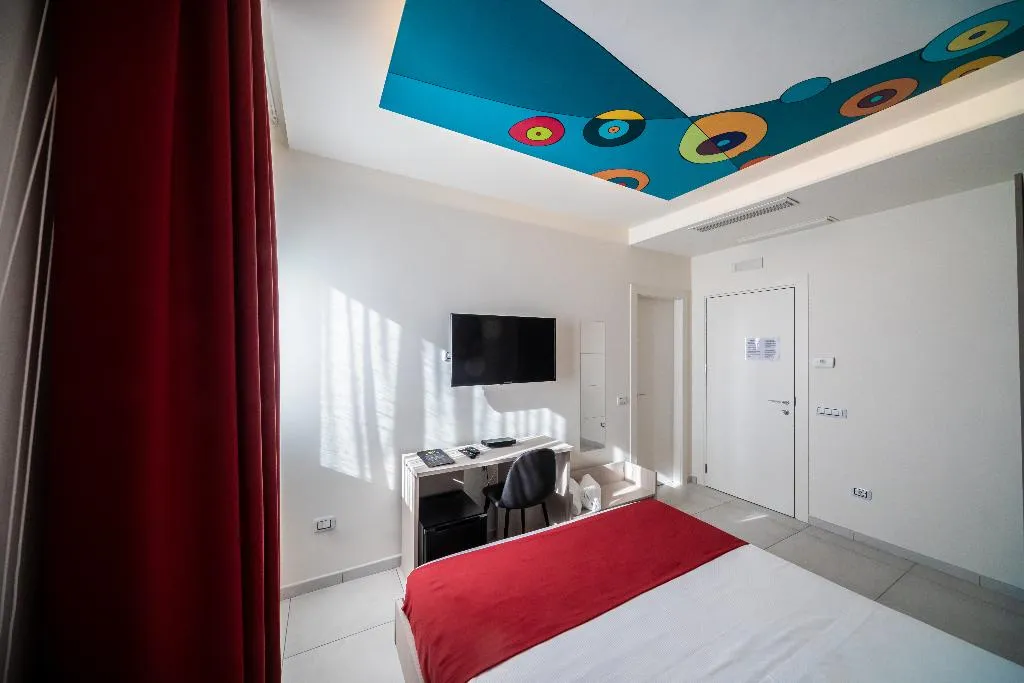 DOUBLE DELUXE Room, Happyrooms, Naples