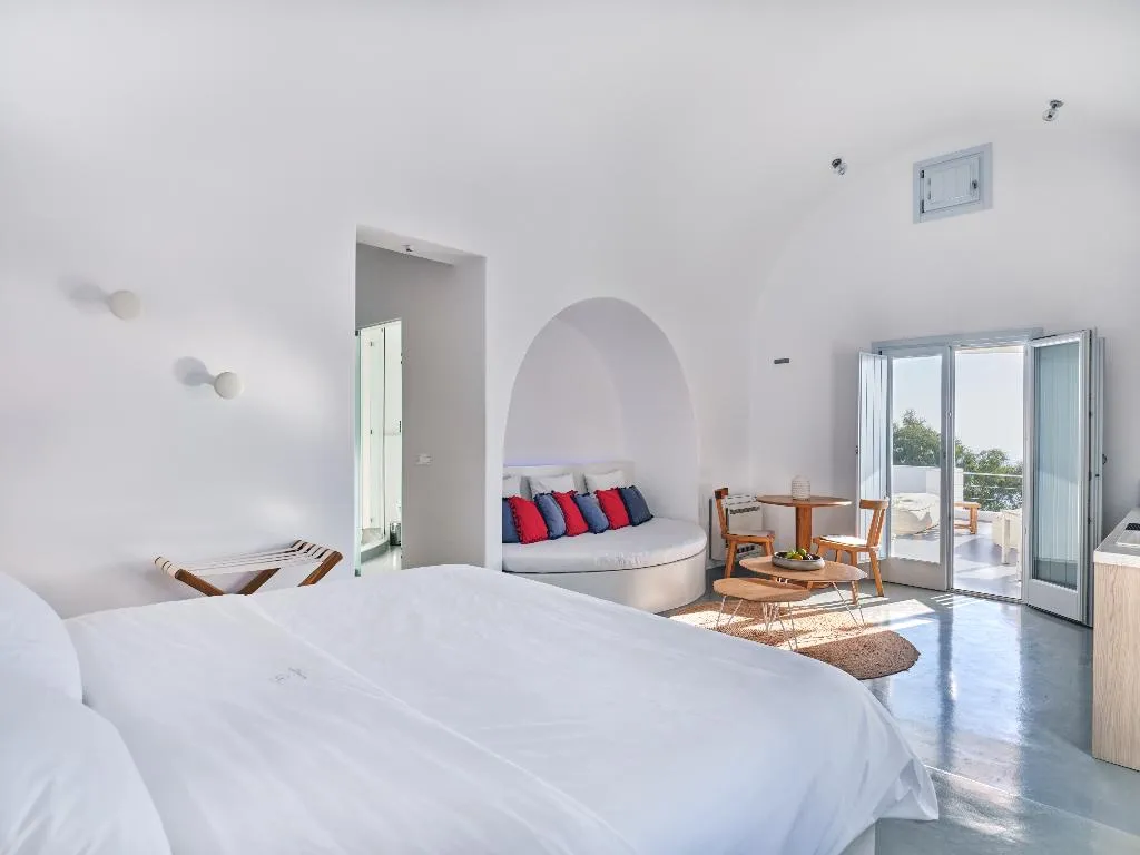 SUITE WITH PRIVATE POOL Room, Santorini Heights, Santorini
