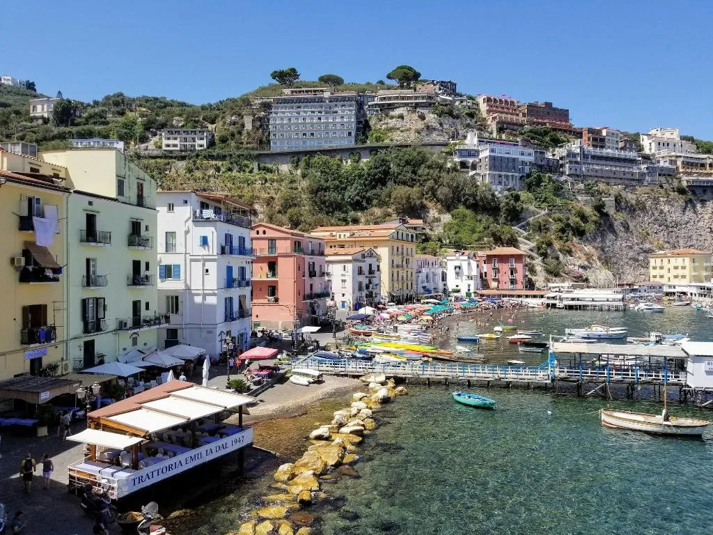 General view, Chalet Lidia, Naples