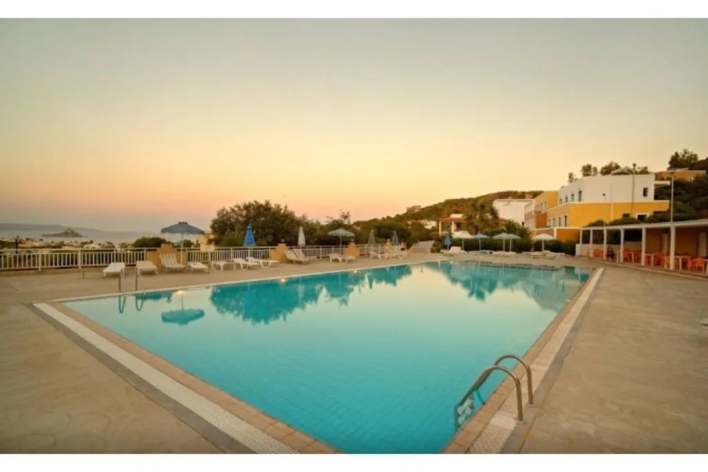 Pool, Hermes, Kos