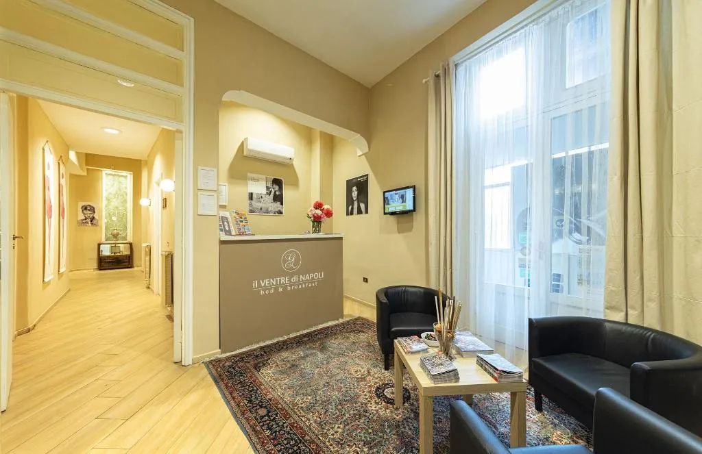 Lobby, B&B Il Ventre di Napoli, Naples