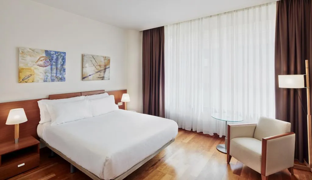 JUNIOR SUITE ONE BED Room, Sercotel Sabadell Arrahona, Barcelona