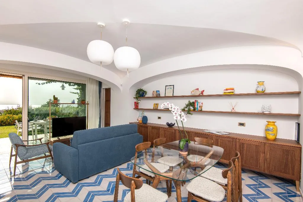 VILLA EXECUTIVE KING BED Room, Orablu Exclusive Villas, Naples