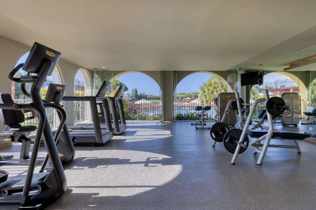 Sports and Entertainment, Domes Lake Algarve, Algarve