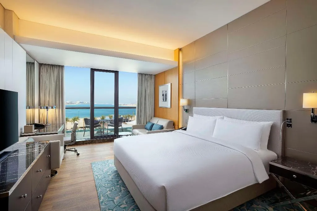 DOUBLE EXECUTIVE SEA VIEW Room, Hilton Dubai Palm Jumeirah, Dubai