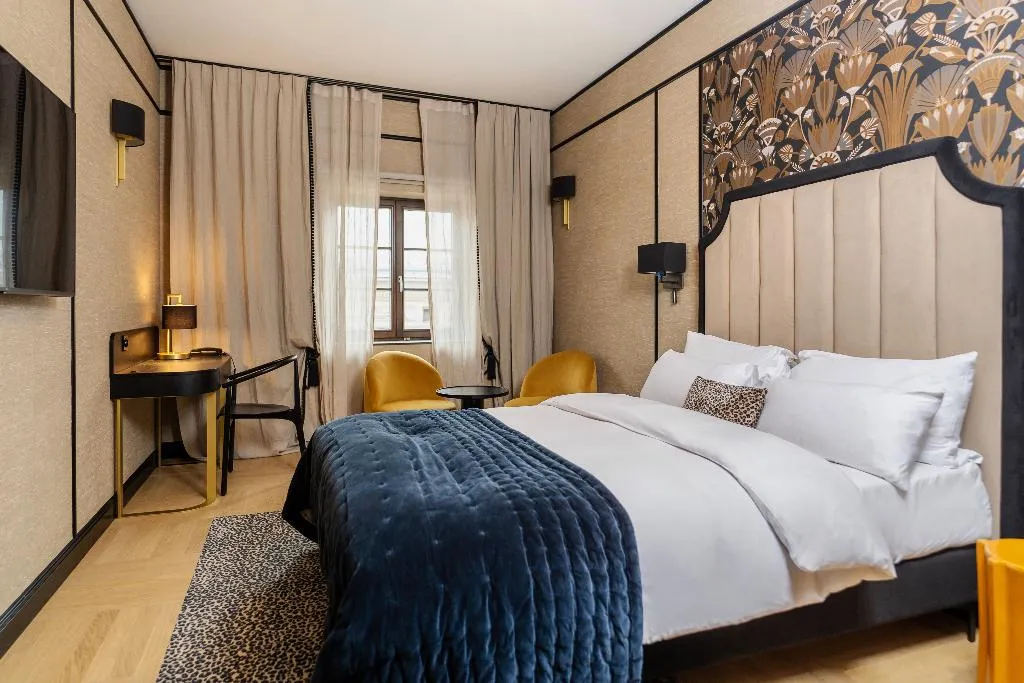 DOUBLE DELUXE ONE BED Room, Hotel Experior Boutique, Krakow