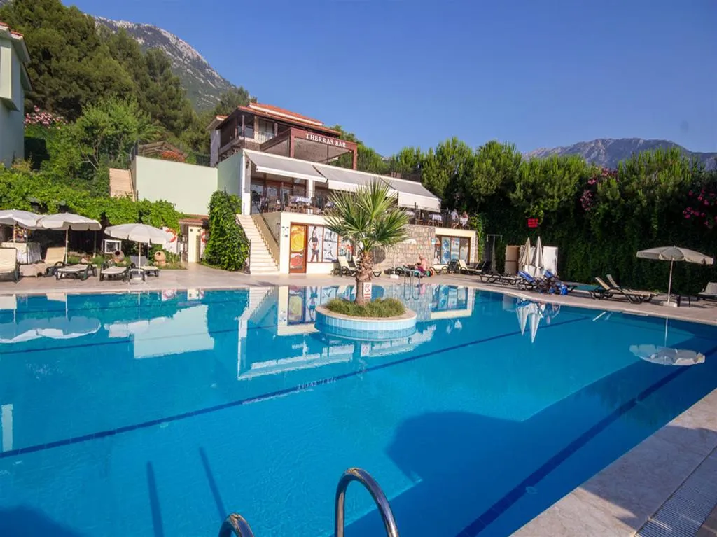 Pool, Greenland, Dalaman