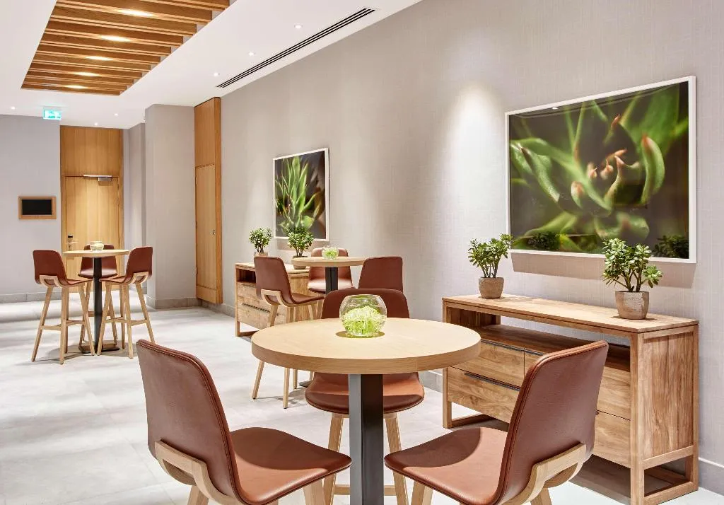 Lobby, Hilton Garden Inn Hotel Mall Avenue, Dubai