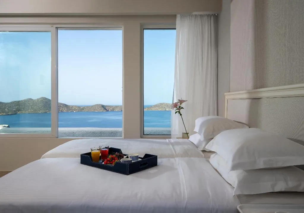 VILLA THREE BEDROOMS WITH PRIVATE POOL Room, Elounda Gulf Villas by Sandglass, Crete