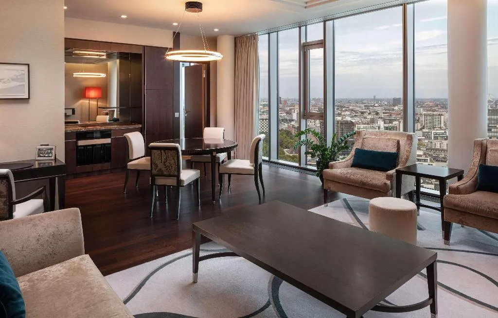 SUITE STANDARD Room, Waldorf Astoria Berlin, Berlin