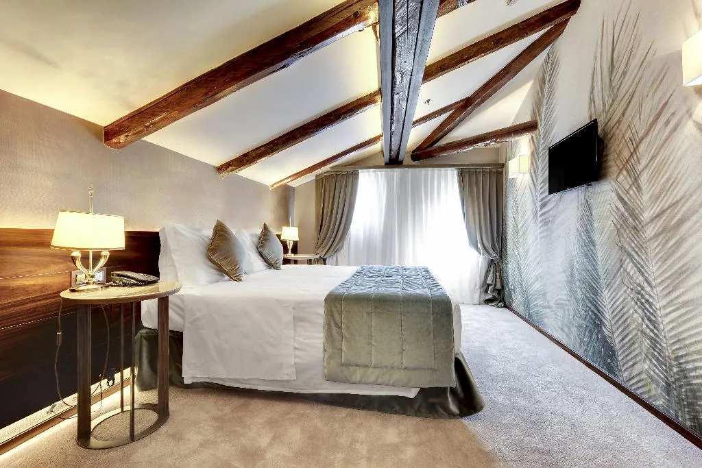 SUITE EXECUTIVE Room, Dona Palace, Venice