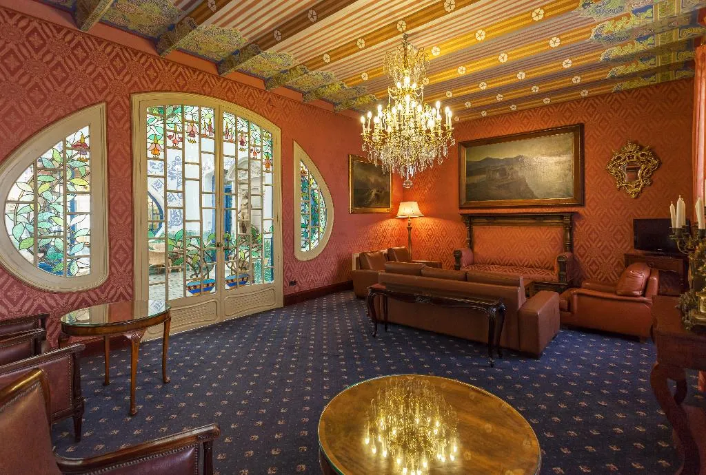 Lobby, Diana, Costa Brava