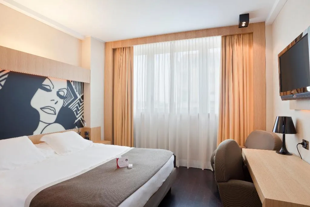 Room STANDARD Room, Crowne Plaza Milan City, Milan