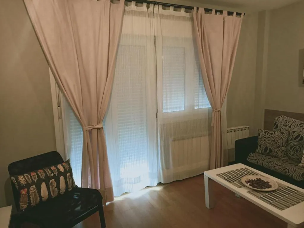APARTMENT CAPACITY 6 Room, Soterraña, Madrid