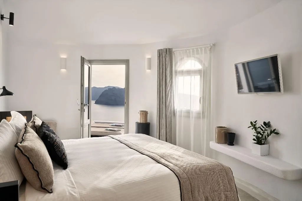 DOUBLE SEA VIEW Room, Charisma Suites, Santorini