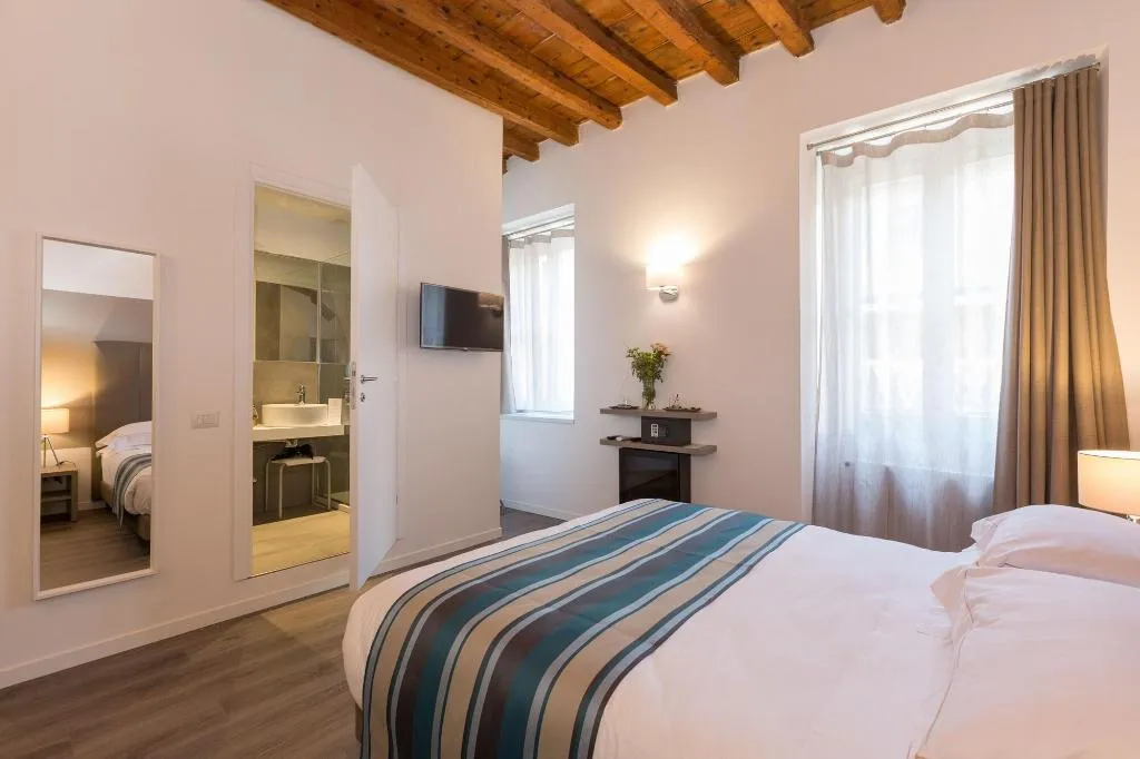 Room, La Corte Antica Hotel Milano, Milan