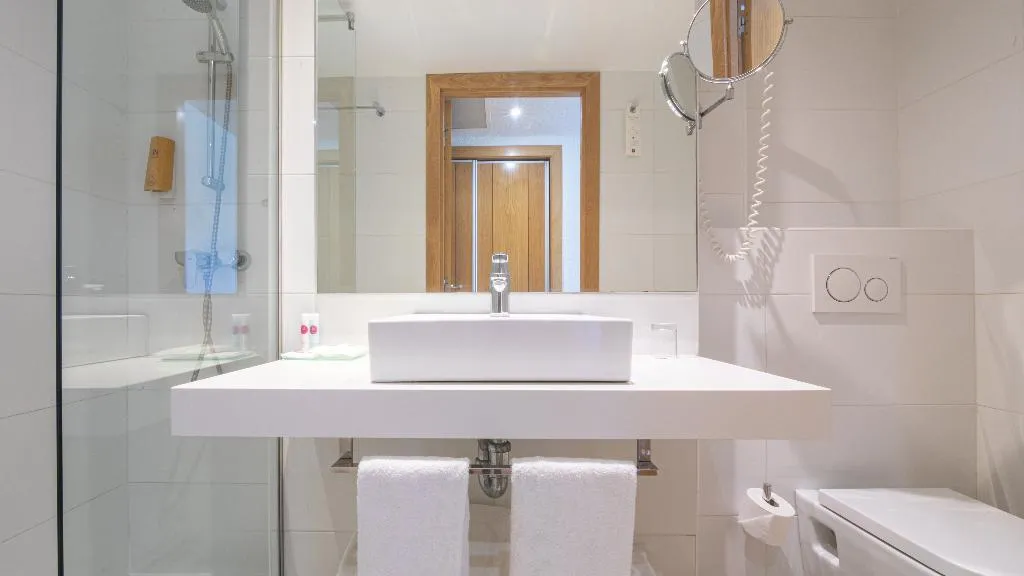Double or Twin CAPACITY 2 Room, JS Alcudi Mar, Majorca