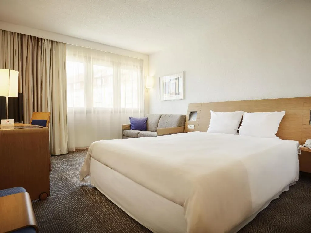 DOUBLE QUEEN SIZE BED Room, Novotel Gdansk Centrum, Gdansk