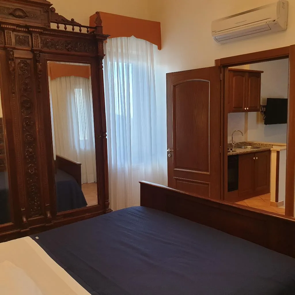 APARTMENT SUPERIOR CAPACITY 4 Room, Residence L'Incanto Sorrento, Naples