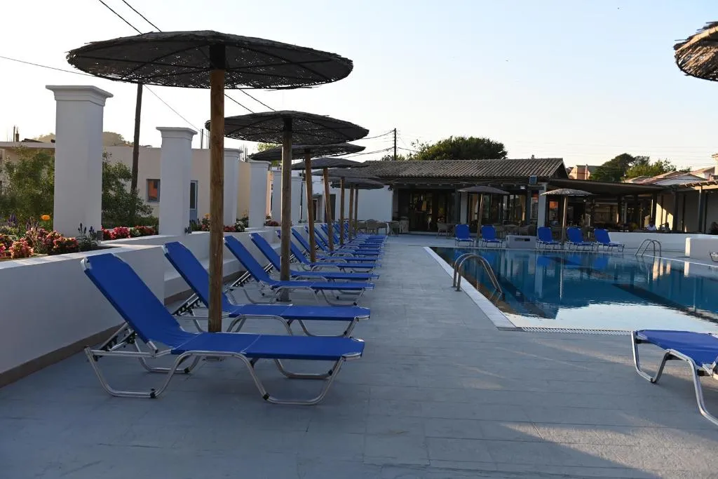 Pool, Sungate, Corfu