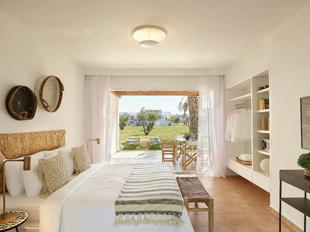 FAMILY ROOM STANDARD Room, Grecotel Casa Marron, Athens